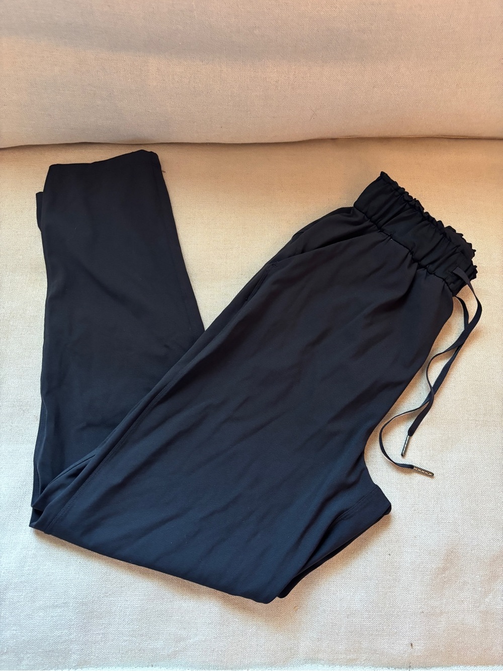 Lululemon Black Elastic Waist Jogger Pants - Size 4